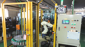 ���{�b�g�v���X���C��